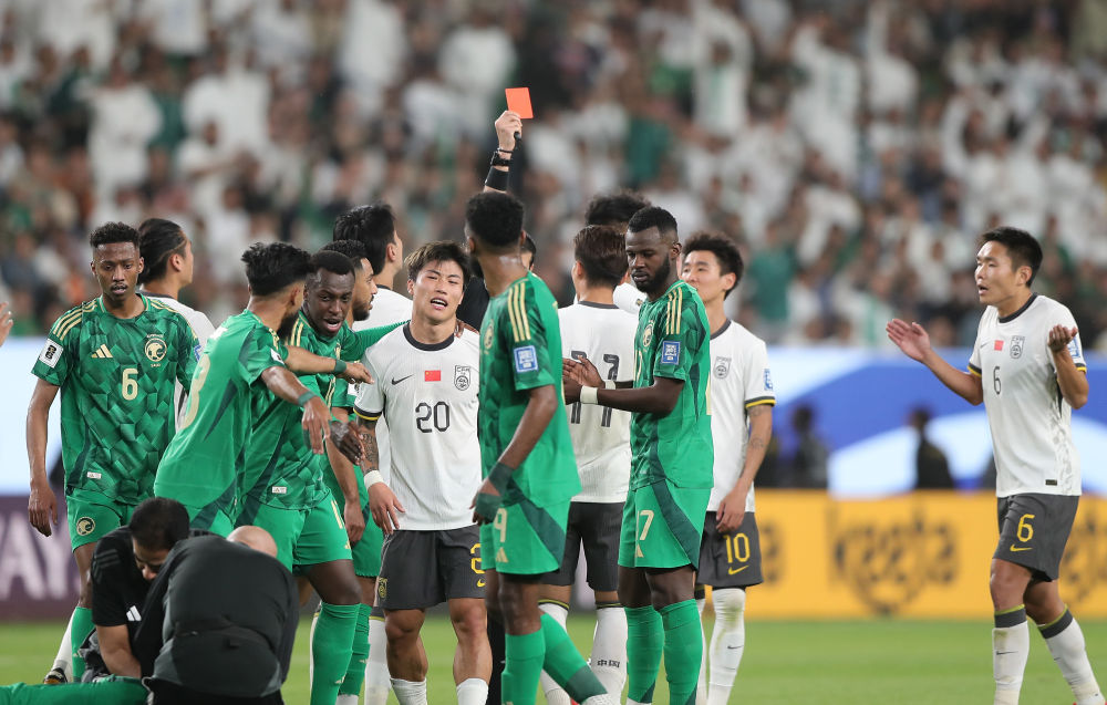 世預賽:10人國足客場0:1不敵沙特隊