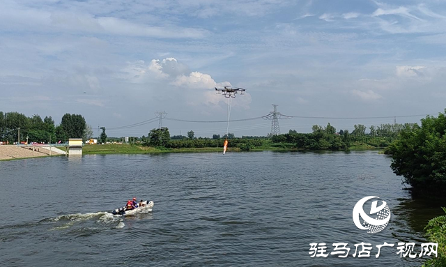 侯杰:逆行洪流守護生命 用微光點亮希望