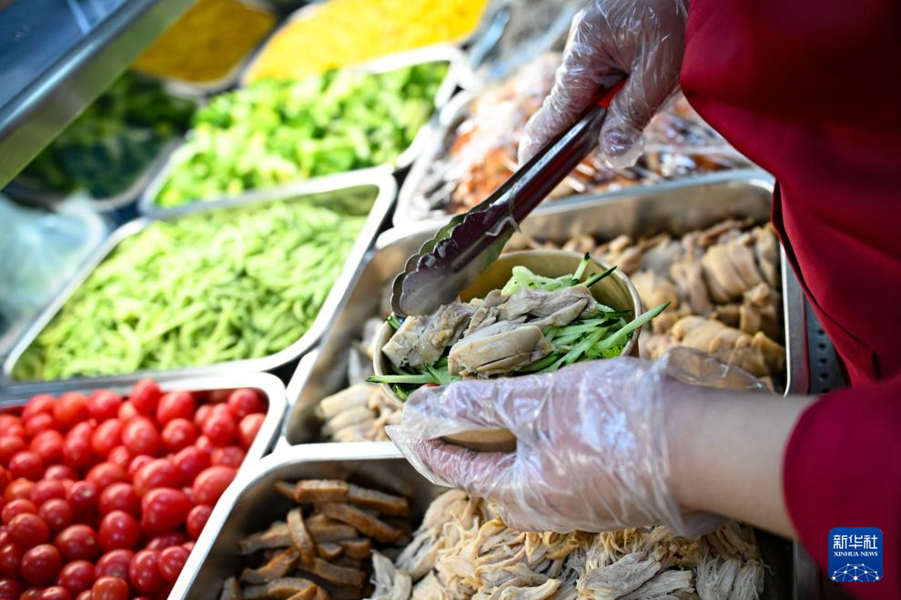 一所大學的“體重管理術”