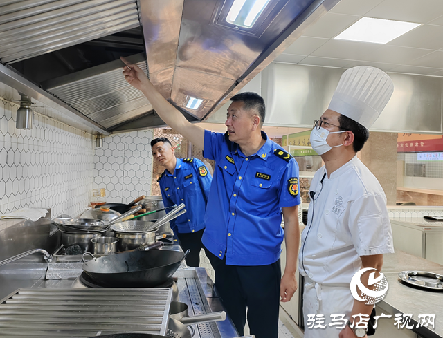 駐馬店經(jīng)濟(jì)開(kāi)發(fā)區(qū)城管局開(kāi)展燃?xì)獍踩珜ｍ?xiàng)檢查