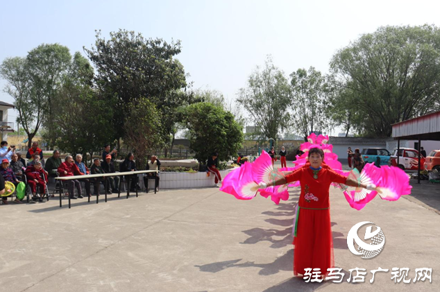  驛城區香山街道組織開展敬老愛老志愿服務主題黨日活動