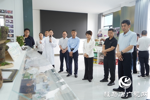 西鄉縣政協來泌陽縣考察食用菌產業發展情況