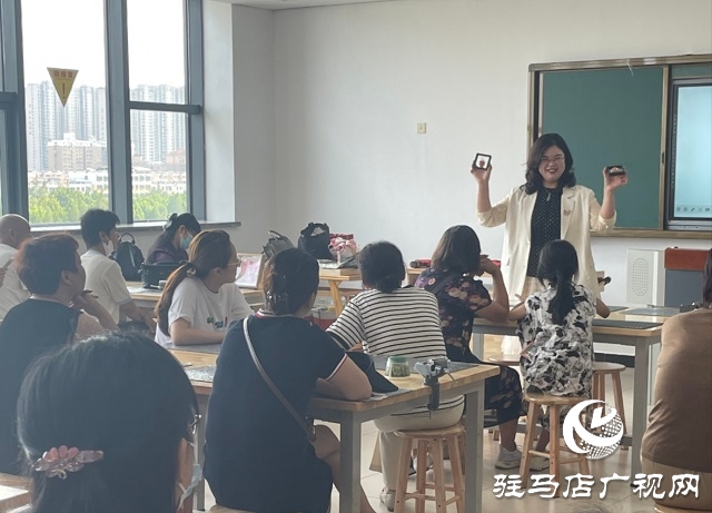 中原銀行駐馬店分行舉行金融知識宣傳暨手工DIY活動