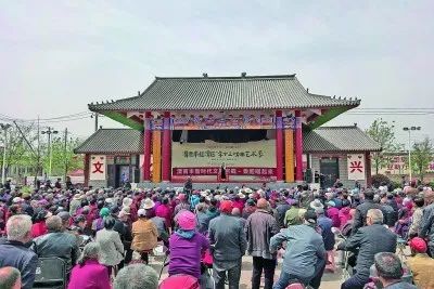 　　一元?jiǎng)?chǎng)，點(diǎn)燃大眾看戲熱情