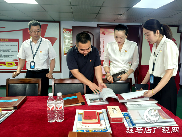 黨徽閃耀慶七一 媒企聯建促共贏