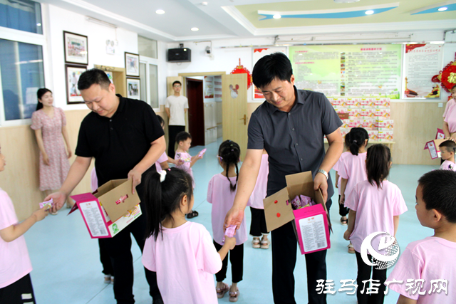 駐馬店市天山建材有限公司黨支部&ldquo;七一&rdquo;前夕慰問(wèn)市殘聯(lián)博愛(ài)幼兒園兒童
