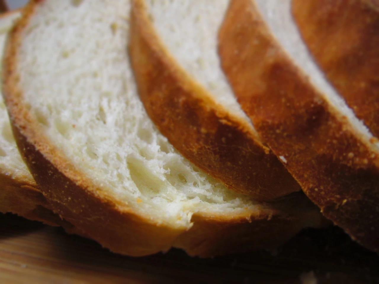 不保鮮還會加速老化！吃不完的吐司千萬別冷藏了