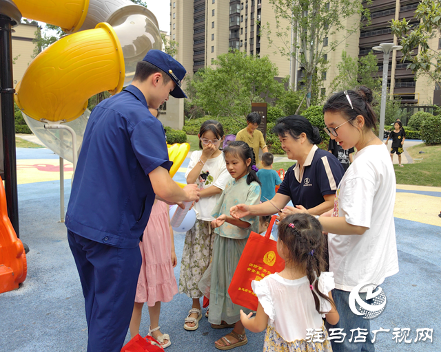 駐馬店市城鄉一體化示范區消防大隊開展消防主題宣傳活動