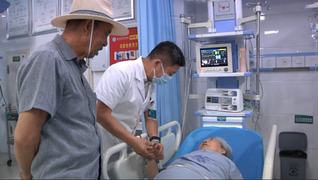 高溫中暑喝藿香正氣水？醫生提醒用不對可能會加重病情