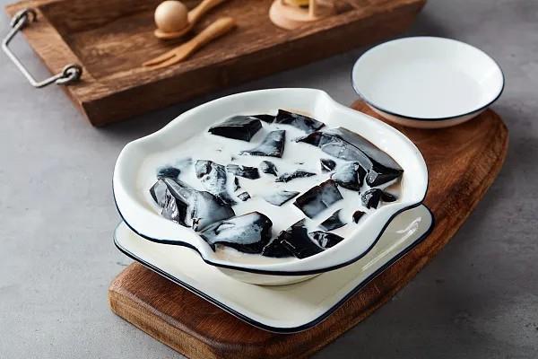 “喝不完、根本喝不完”的奶茶，最好這個時間內喝完