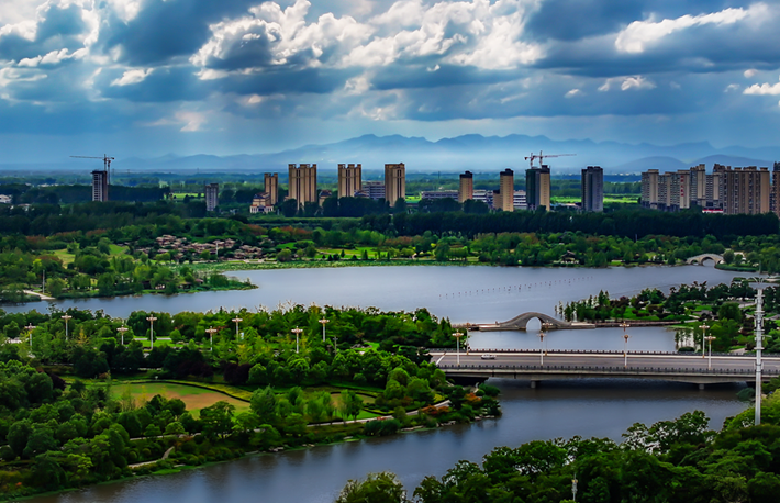 縣區動態 | 一泓碧水繞城過 滿目青綠夏意濃
