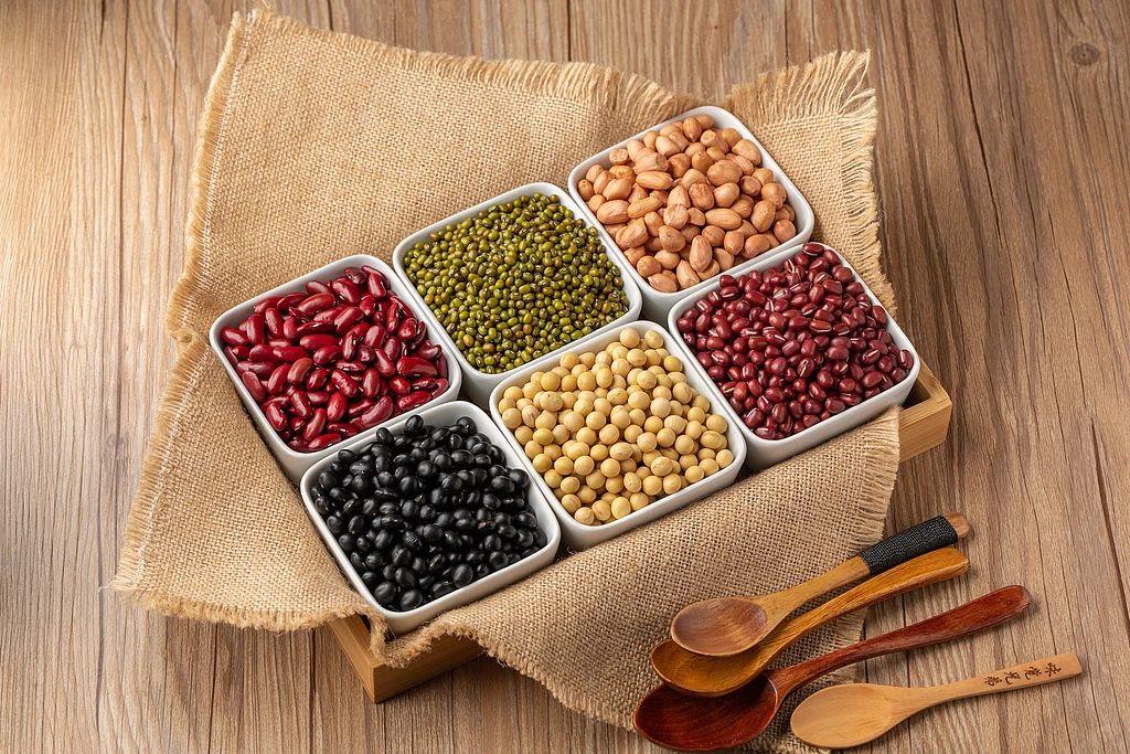 主食吃得少 人更容易老？研究發現：增加高質量碳水攝入能減緩衰老