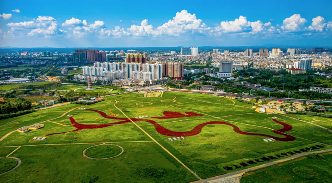 文博日歷丨誰家玻璃杯“穿越”了？這可是實打實的漢代產品