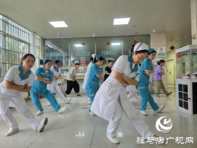 三伏天減脂正當(dāng)時(shí) 跟著白衣天使練健骨操