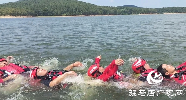 泌陽縣蛟龍救援隊開展實戰演練