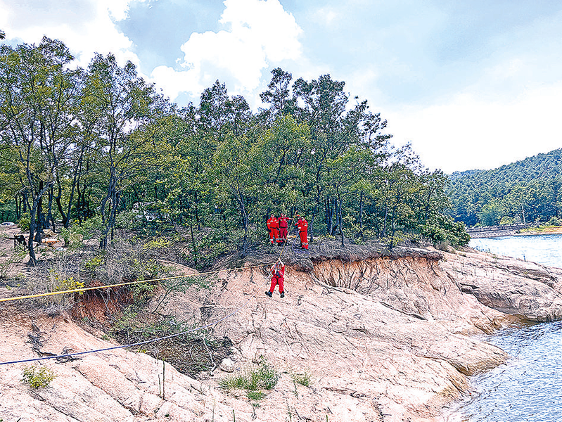 縣區動態 | 銅山湖上演“水上練兵”，泌陽蛟龍救援隊實戰演習！