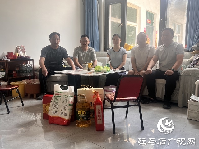 中國人壽財險駐馬店中支開展八一節前慰問活動