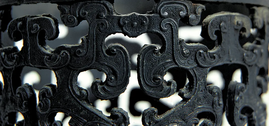 文博日歷丨正值三伏天，推薦你一件戰(zhàn)國(guó)“驅(qū)蚊好物”！