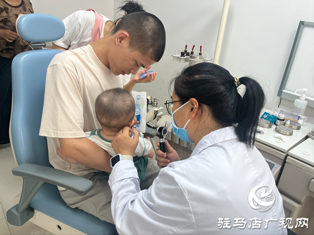 暑期游泳謹防兒童中耳炎