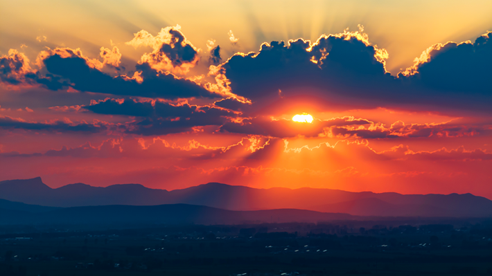 落日投遞的橘色溫柔，請簽收