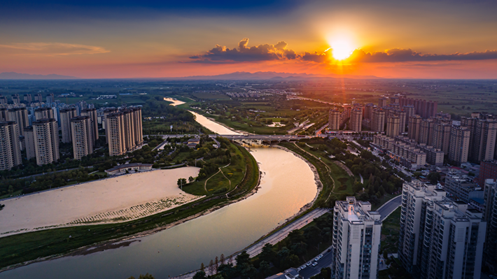 落日投遞的橘色溫柔，請簽收