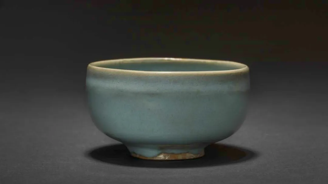 文博日歷丨月白，與秋天更配的釉色找到了