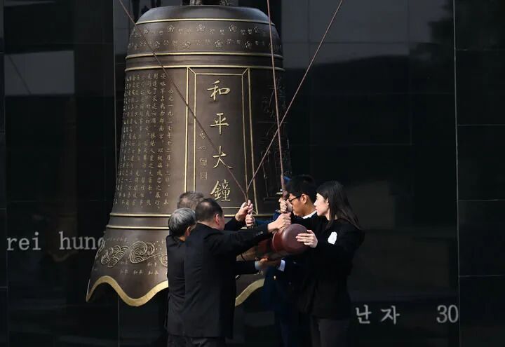 在民族復興征程上奪取新的偉大勝利——紀念中國人民抗日戰爭暨世界反法西斯戰爭勝利80周年