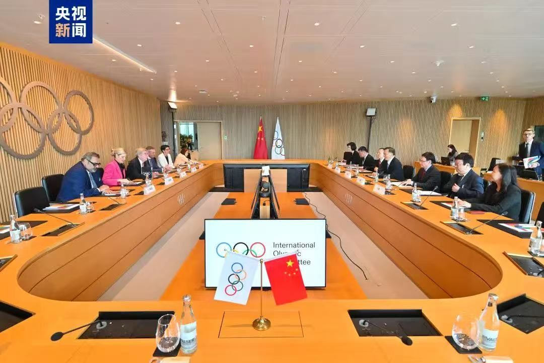 臺(tái)灣學(xué)者賴岳謙大贊央視閱兵直播：堪稱“核彈級(jí)”文化軟實(shí)力的展現(xiàn)！