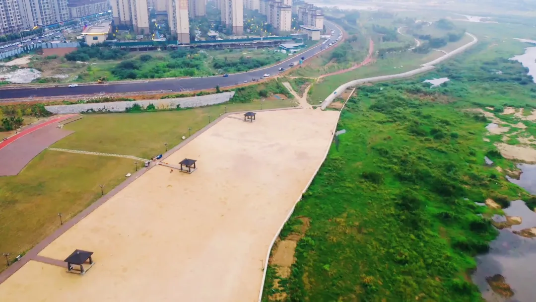 每到傍晚，這個地方的景色很夢幻...