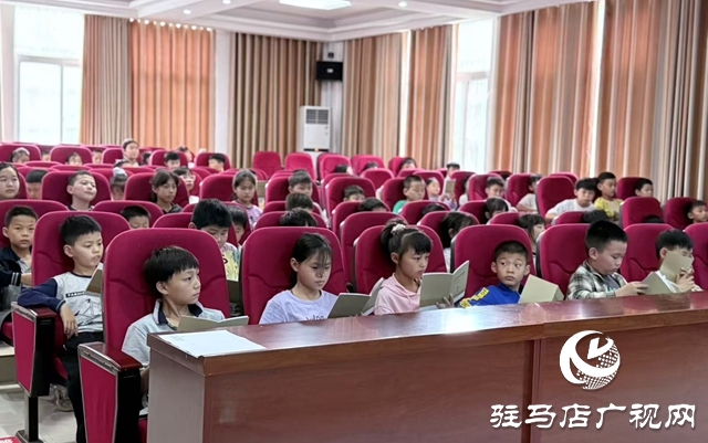  西平縣司法局柏城司法所法治宣傳進校園