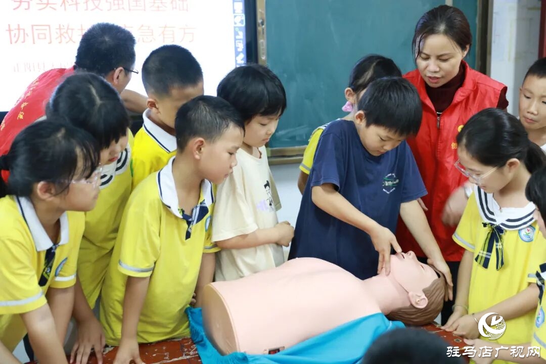 正陽縣人民醫院組織開展世界急救日宣傳活動