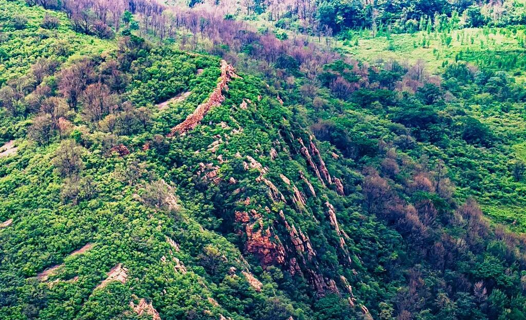 秋日秘境—駐馬店紅石崖竟藏著一道飛瀑流泉的仙境！
