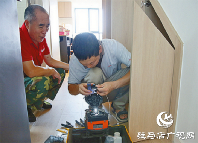 駐馬店聯通高新區分公司高效服務解民憂