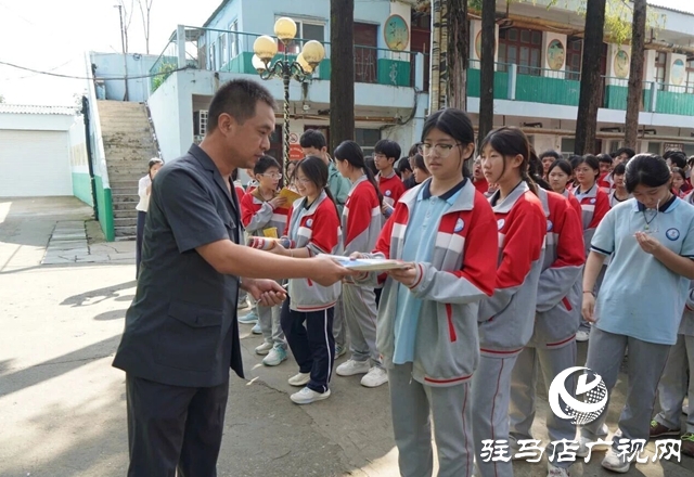  西平縣人民法院送法進校園 