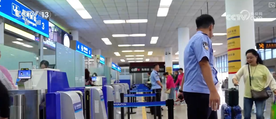 雙節同慶！中外旅客跨境游走旺 全國口岸迎出入境高峰
