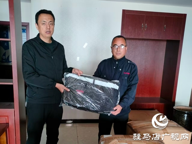 魏基成&ldquo;天籟快車&rdquo;項(xiàng)目組向駐馬店市康復(fù)輔具協(xié)會(huì) 捐贈(zèng)愛心物資