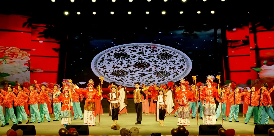 馬踏新春?星耀天中一一駐馬店市第八屆少兒春節文藝晚會開啟招募