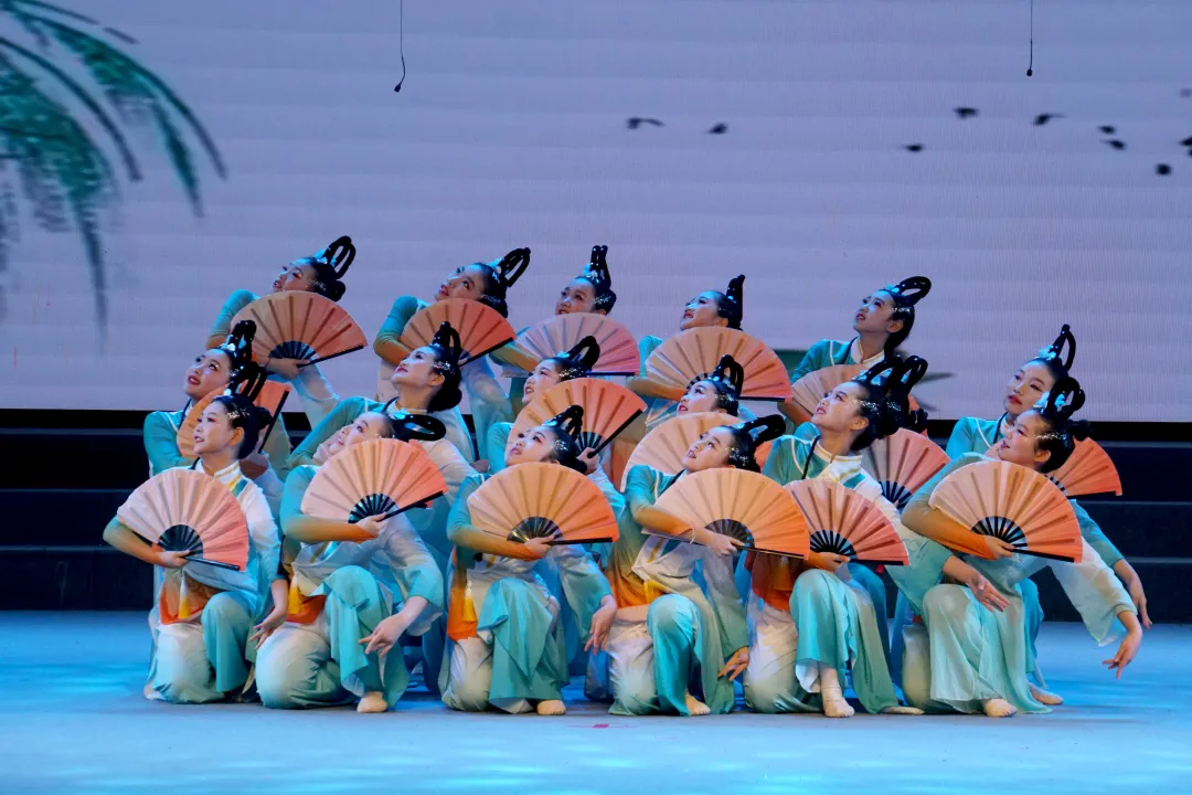 馬踏新春?星耀天中一一駐馬店市第八屆少兒春節文藝晚會開啟招募