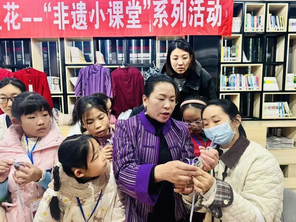 穿“梭”時(shí)光 “布”里生花