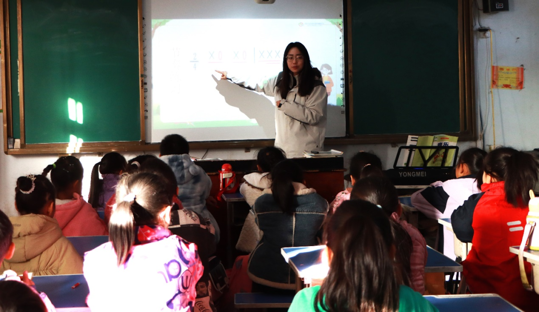  音樂放飛夢想 美育沁潤校園——駐馬店市第十小學開展“美育浸潤校園 助力鄉村少年宮”活動