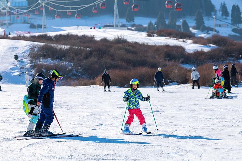 連休9天！多地官宣&ldquo;雪假&rdquo; 網(wǎng)友：實(shí)名制羨慕