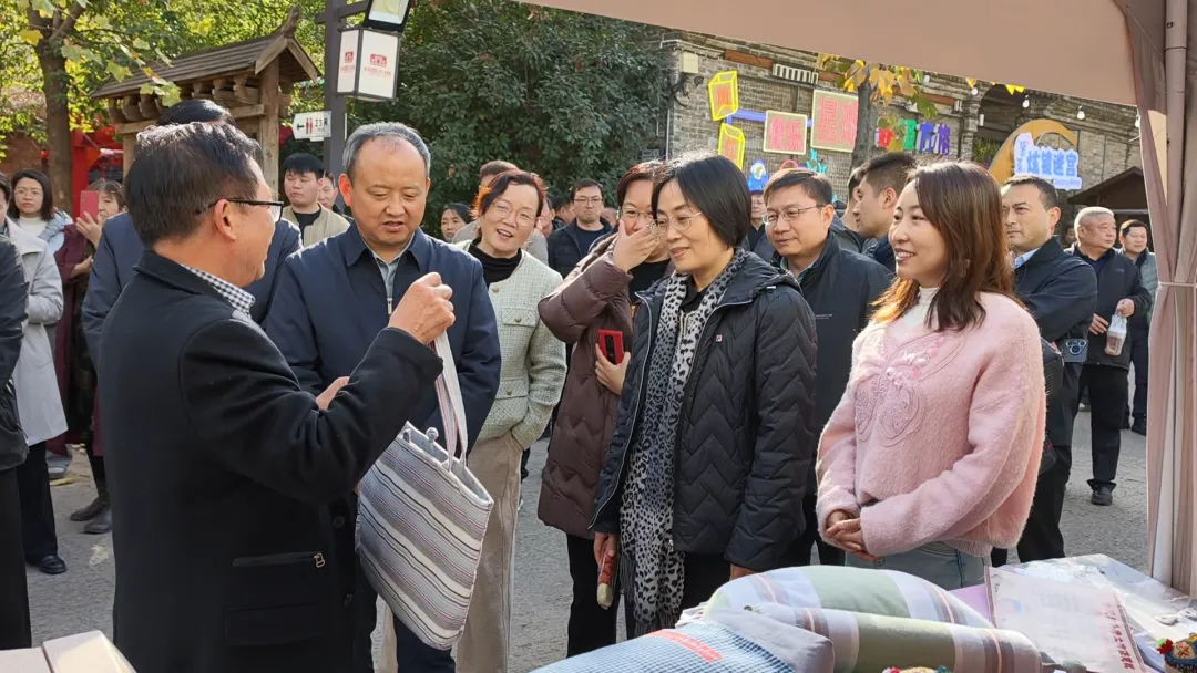 【活動資訊】非遺匠心綻芳華 土布傳韻展新姿|上蔡劉氏純樸老土布亮相2025河南省“鄉(xiāng)村好物展”