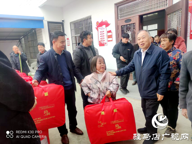 張銀良深入泌陽縣看望慰問困難殘疾人