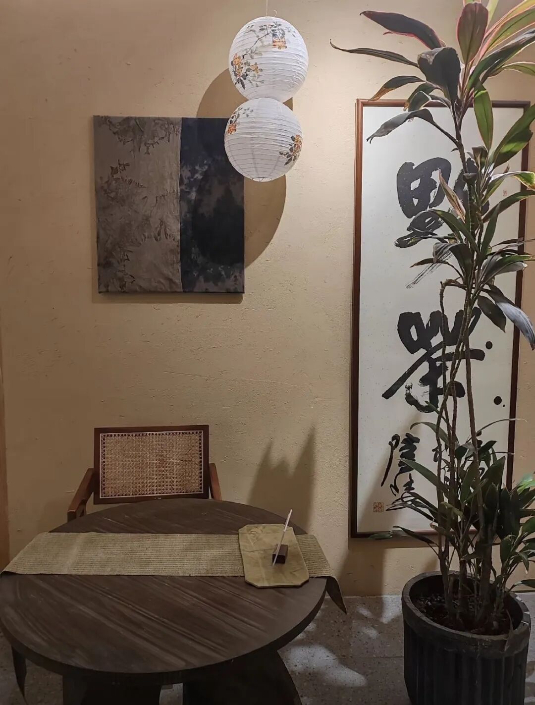 降溫了,躲進這幾家神仙咖啡館,好看好拍還好玩!