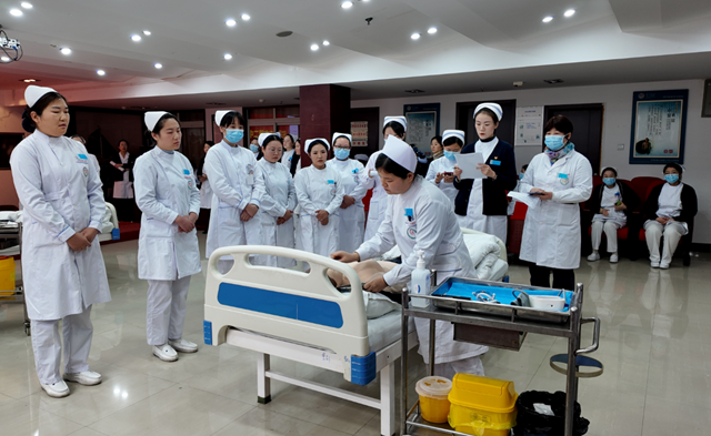 以賽促學強技能 匠心護佑鑄安康——駐馬店市第二中醫院2025年度護理操作技能比武正式啟幕