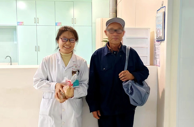 十二載仁心守護,三顆石榴見證醫(yī)患情深
