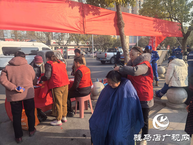 駐馬店雷鋒車隊開展&ldquo;匯聚志愿力量 共建美好社會&rdquo;主題活動