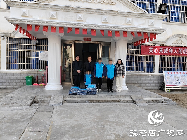 河南藍盾保安集團：暖冬贈衣傳大愛 情系童心護成長