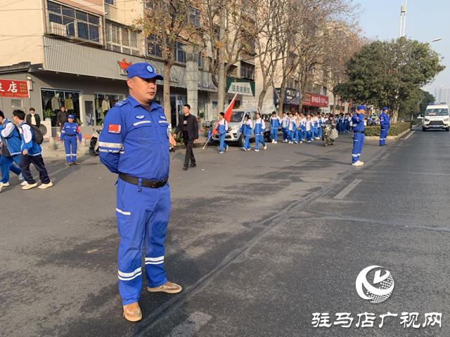 天中救援隊為駐馬店市第四初級中學師生冬季遠足保駕護航