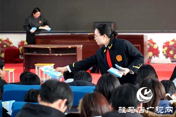 平輿縣人民法院將庭審&ldquo;搬&rdquo;到了平輿縣中等職業學校：一場直擊心靈的校園巡回審判